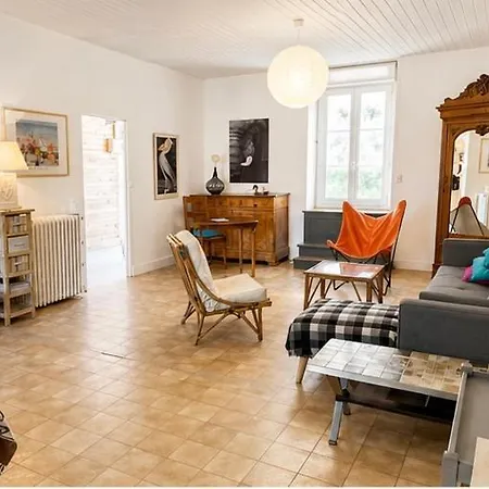 Ferienhaus Maison Centre-ville Avec Cour Privee, A Pied Les Sables-dʼOlonne