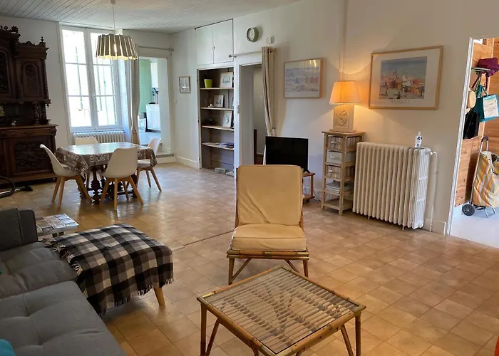 Maison Centre-Ville Avec Cour Privee, Plage A Pied Holiday home *